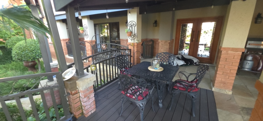 5 Bedroom Property for Sale in Grimbeeck Park North West